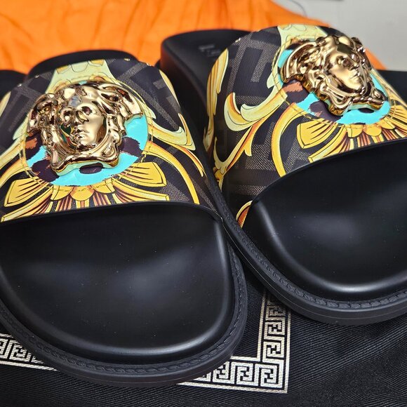 Pool Slide Vitello St FENDACE Gold Baroque Multicolor-Oro VERSACE size 5 - Picture 2 of 9